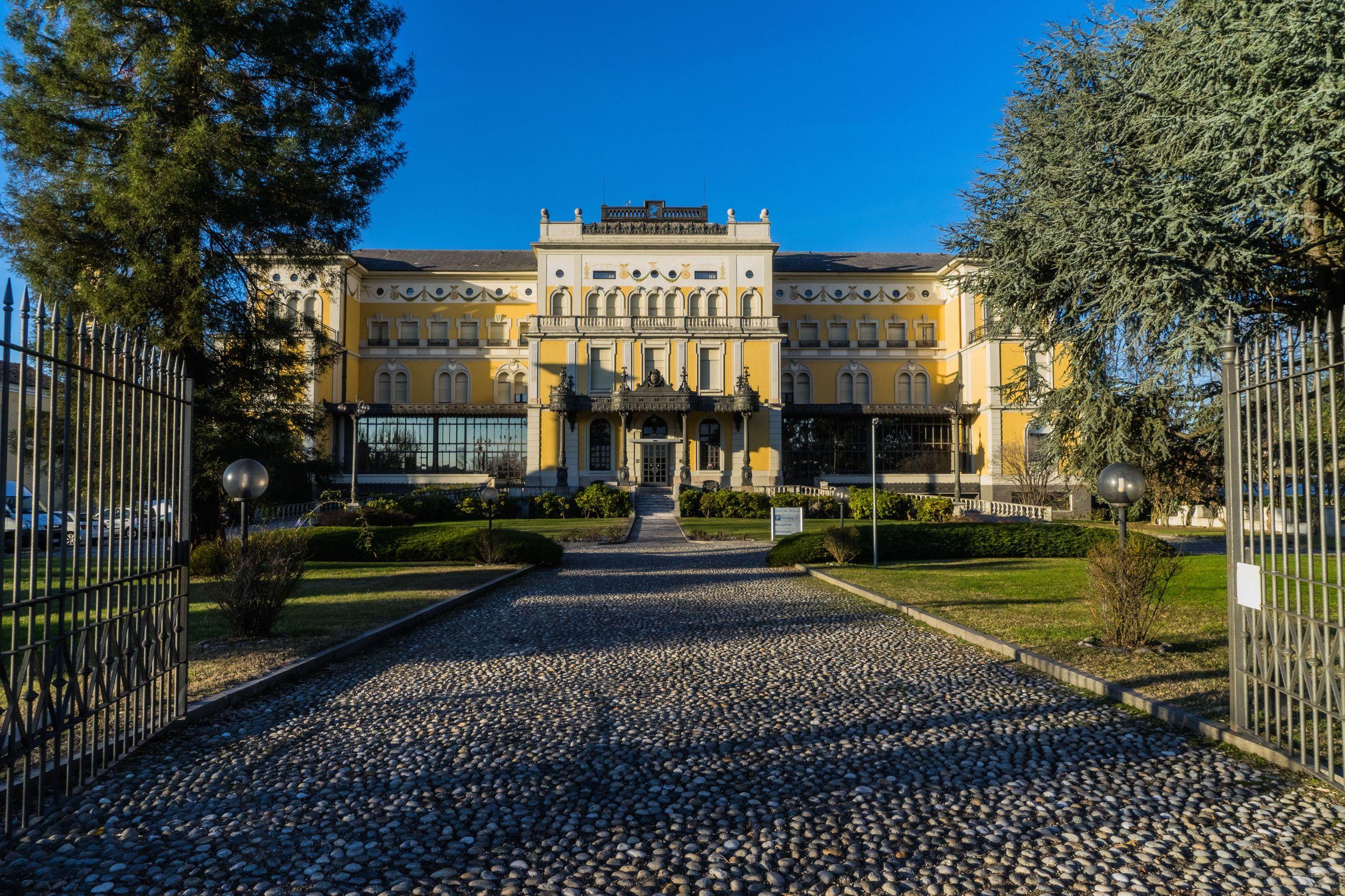 Hotel Villa Malpensa Vizzola Ticino Exterior photo